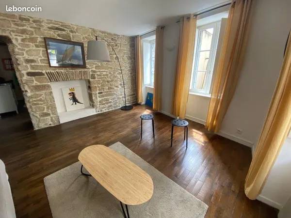 T2 bis - 61,18 m² Loi Carrez - Verrière, pierre apparente, parquet chêne - Hyper-centre Quimper - 
