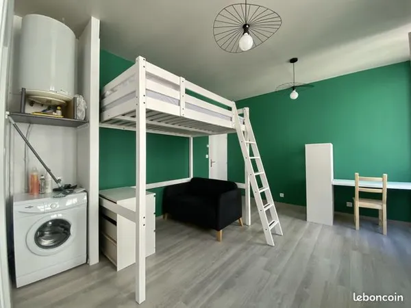 Studio 1 pièce 27 m² 