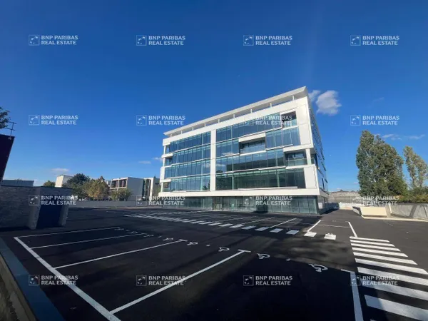 Bureaux 2750 m² 