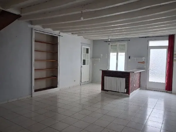 MAISON VILLAINES SOUS LUCÉ 
