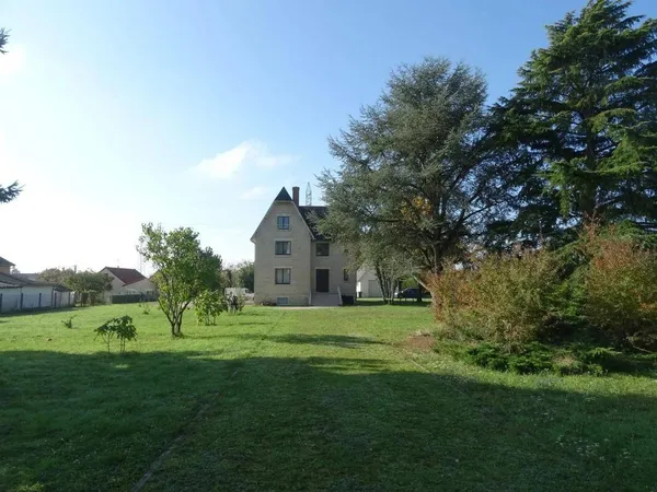 Maison 7 pièces 205 m² 