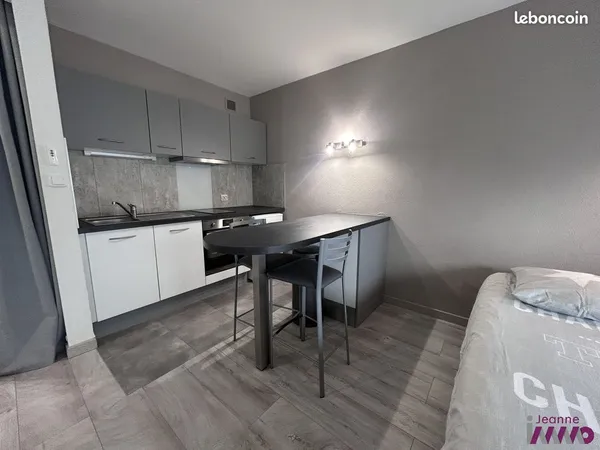 Studio 1 pièce 31 m² 