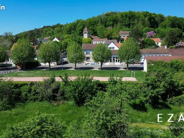 Maison 6 pièces 700 m² 