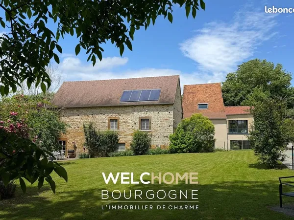 Propriété 10 pièces 284 m² 