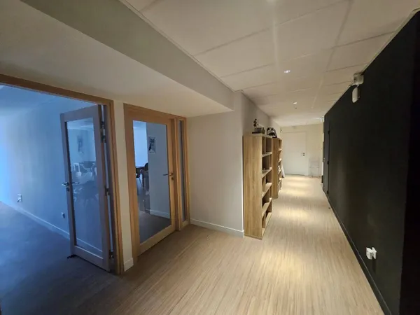 Bureaux 256 m² 