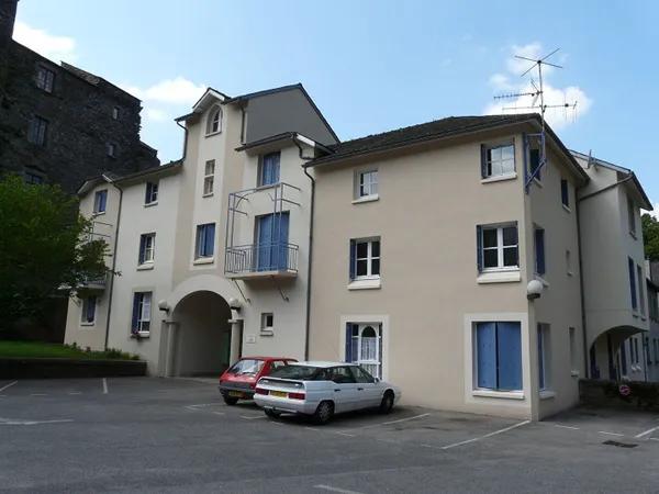 Appartement Coupiac 5 pièce(s) 