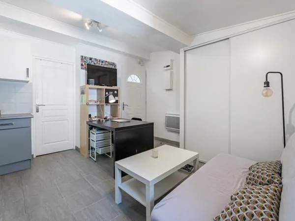 Studio 1 pièce 20 m² 