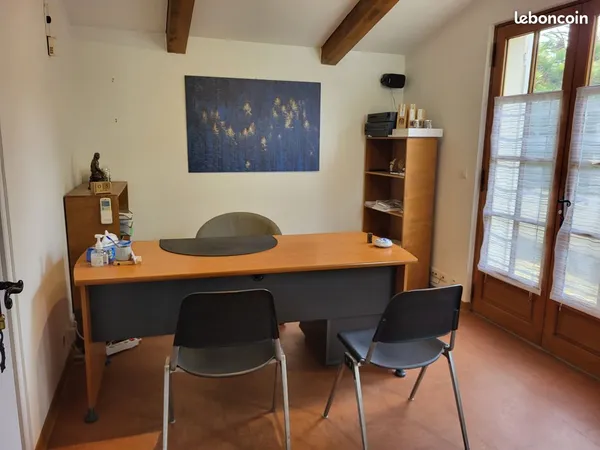 Loue local professionnel Pertuis 84120 