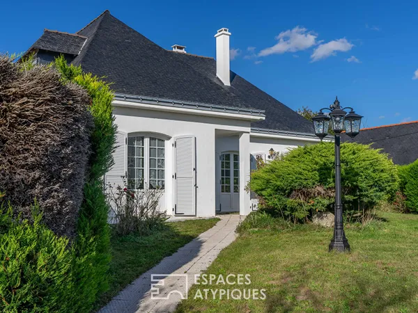 Volume et charme pour cette maison familiale à 15 minutes de Nantes 