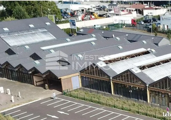 Local commercial 4216 m² 
