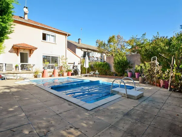 Maison 6 pièces 172 m² 