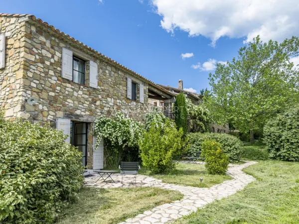 Le Refuge Domaine d'Exception en Provence : 200 Hectares 