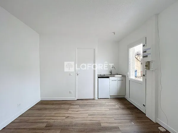 Appartement 1 pièce 11 m² 