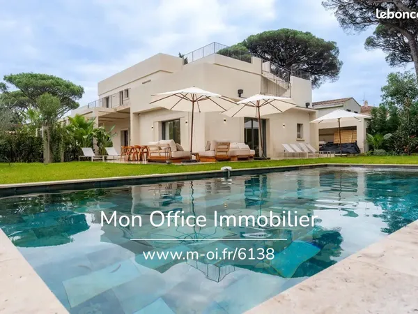 Propriété 7 pièces 230 m² 