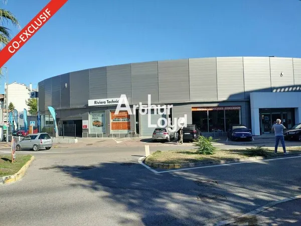 Local commercial 769 m² 