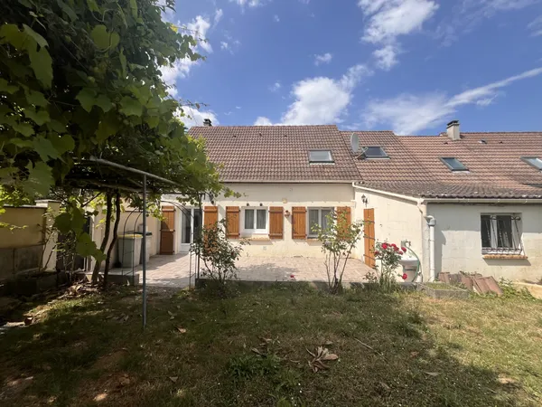 MOISSY QUARTIER DES GRES MAISON FAMILIALE 5 CHAMBRES ! 