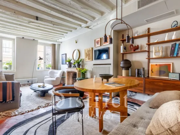 Exclusivité Ile Saint Louis. Appartement de caractère de 64m². 