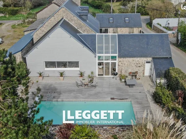 Maison 8 pièces 277 m² 