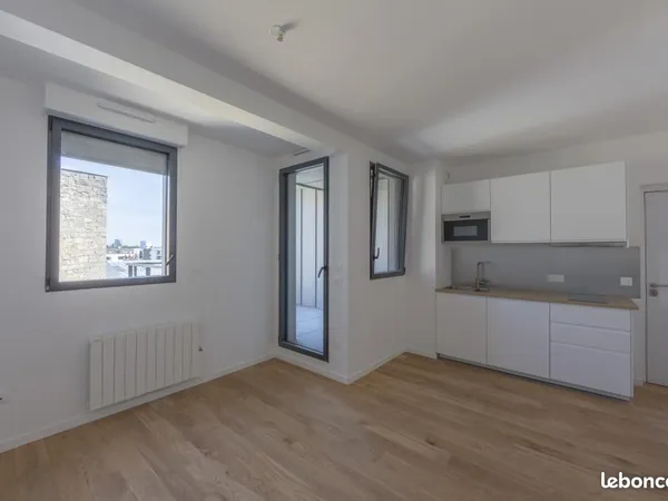 Studio 1 pièce 22 m² 