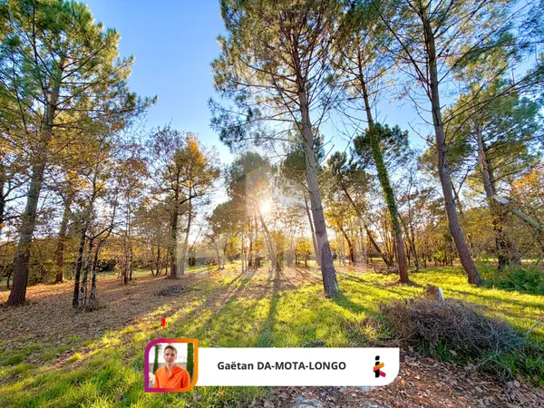 Terrain viabilisé et libre de constructeur 800 m2 