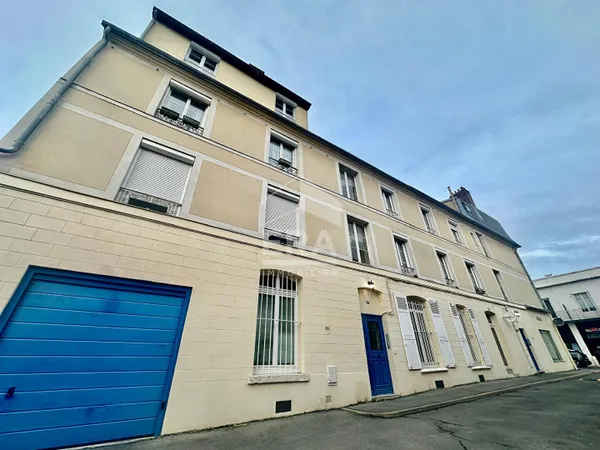 Appartement Studio en Hyper Centre de Pontoise 1 pièce 25.08 m² 