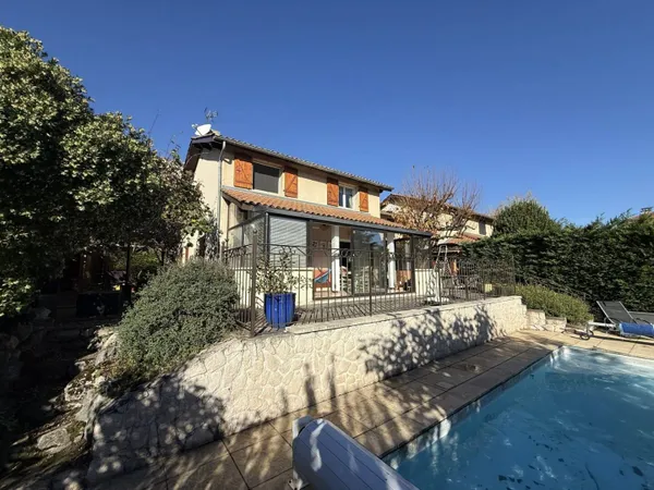 Maison 5 pièces 146 m² 