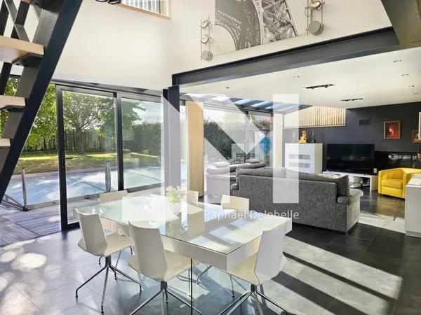 Maison 6 pièces 200 m² 