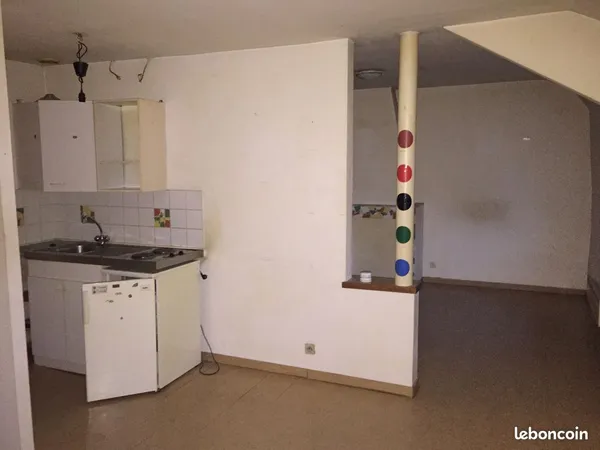 LOUE GRAND STUDIO 35 m2 TOURCOING EGALITE 
