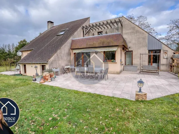 Maison 5 pièces 222 m² 