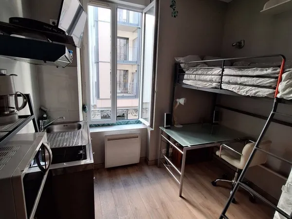 Appartement 1 pièce 11 m² 