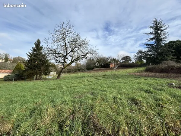 Terrain 1394 m² Saint-Claud 