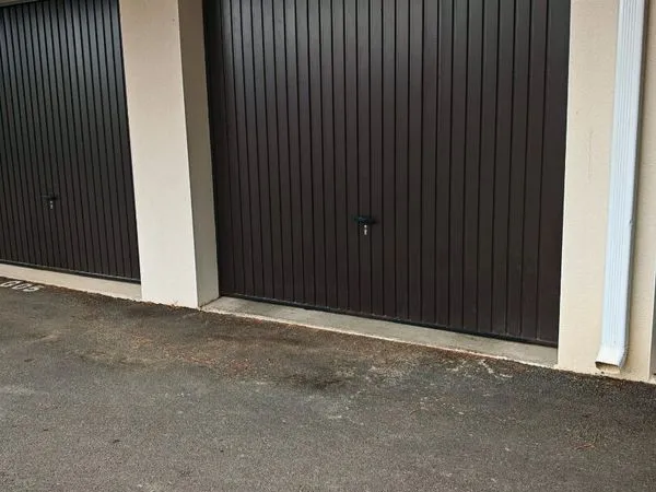 Parking/box 1 pièce 15 m² 