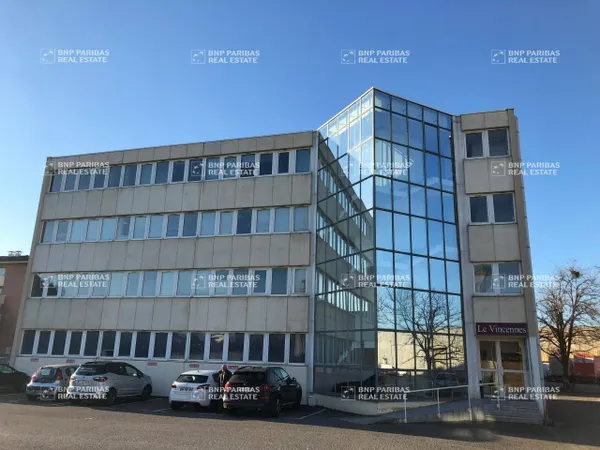Bureaux 65 m² 