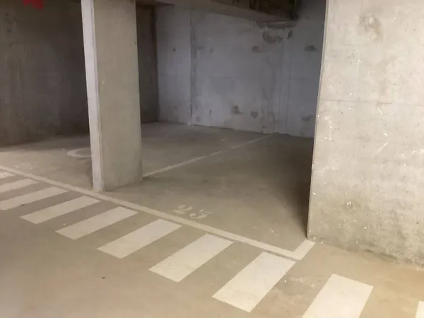 Parking 12 m² 