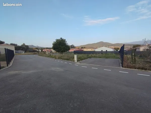 Terrain 643 m² LES MEES 