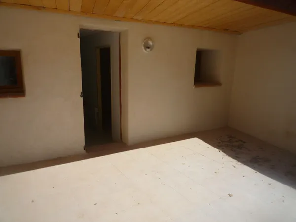 LOCATION - LAMBESC - APPARTEMENT TYPE 2 AVEC TERRASSE 