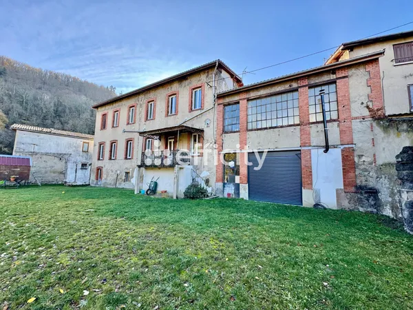 Maison 10 pièces 240 m² 