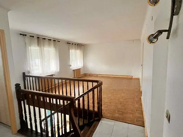 Maison 10 pièces 101 m² 