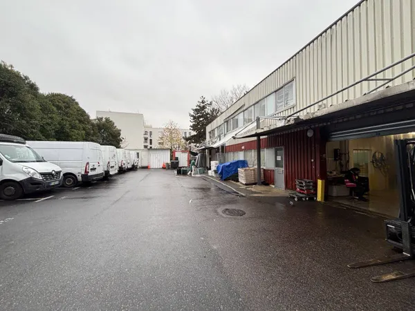 Entrepôt 500 m² 