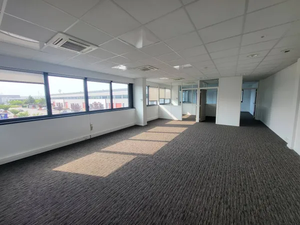 Bureaux 115 m² 