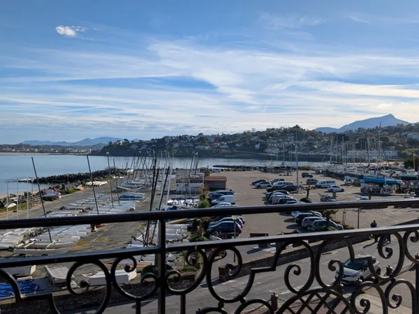 T4 102 m2 1ère ligne Mer à Socoa avec ascenseur... 