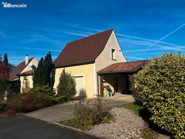 Local d'Activités 109 m² ST CYBRANET 