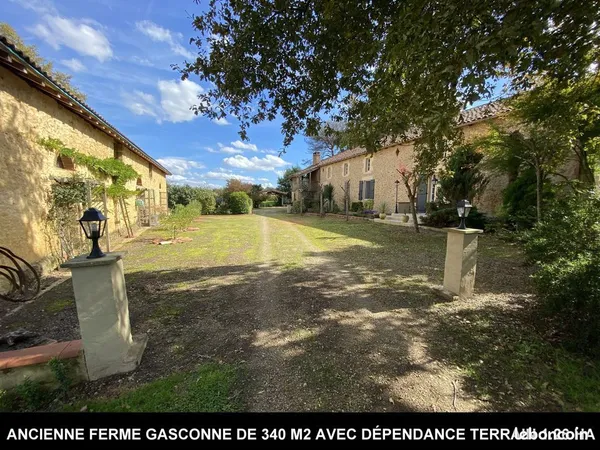 Ferme 12 pièces 340 m² 