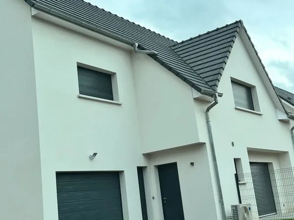 Appartement en Rez de chaussée, garage, jardin clôturé , terrasse, entrée privative, centre du 