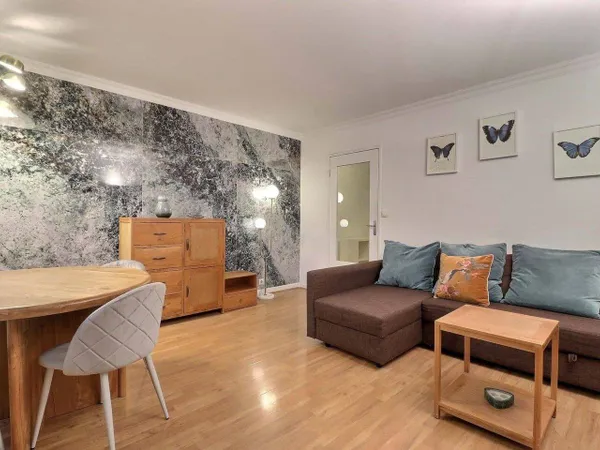 Appartement 1 pièce 55 m² 