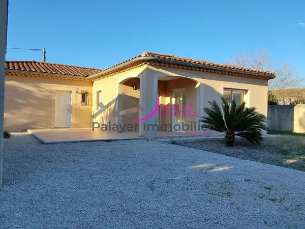 Maison de plain-pied 5 pièces 122 m² 