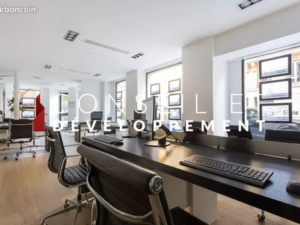 Boutique 150 m² 
