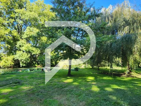 Terrain 690 m² VIVONNE 