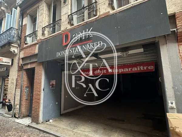 Local commercial 180 m² 