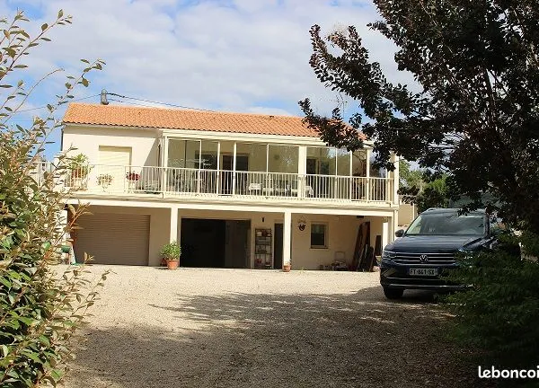 Maison proche de Lussac les Châteaux 